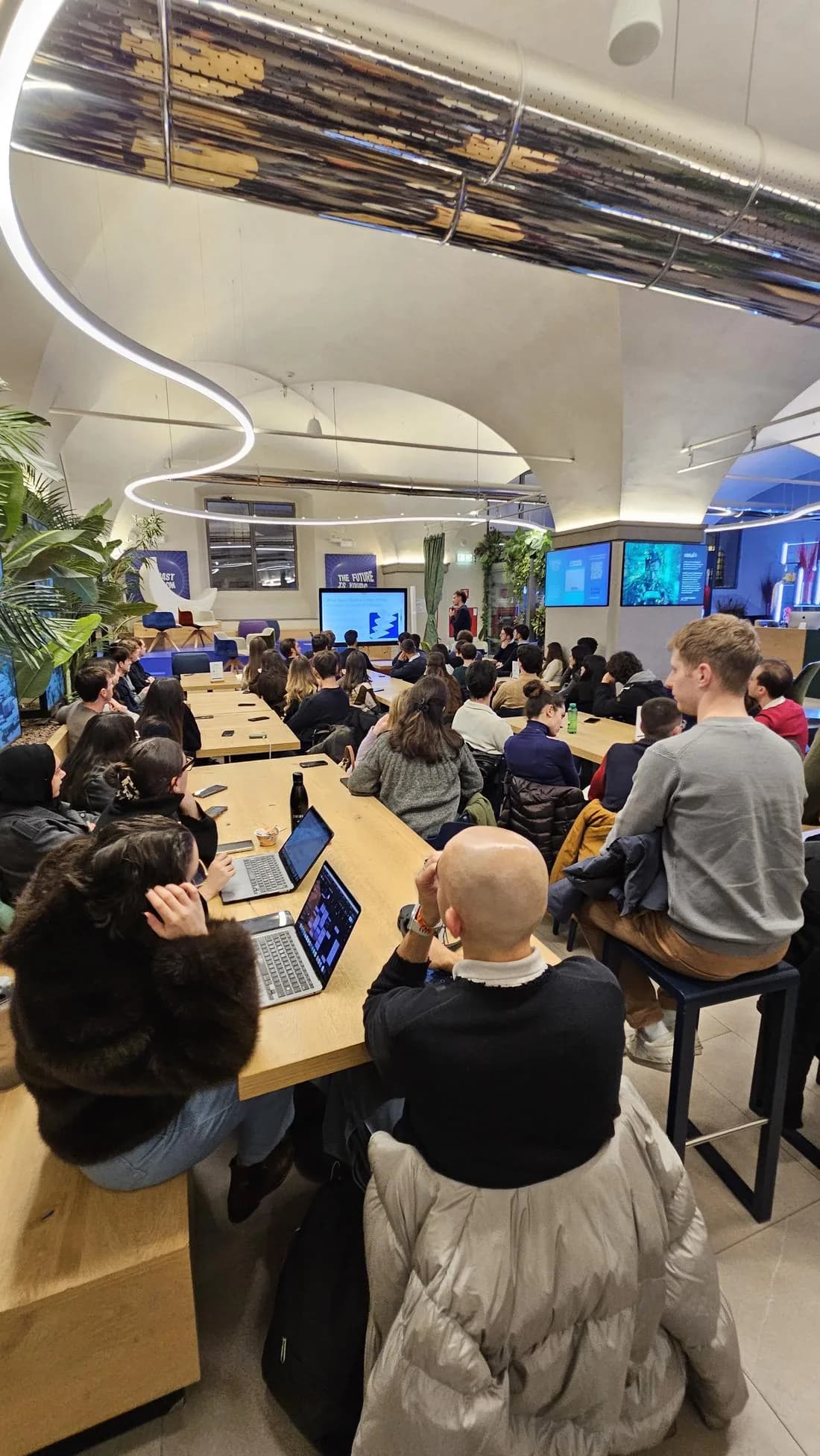 Studenti alla presentazione dell’ecosistema di Nana Bianca