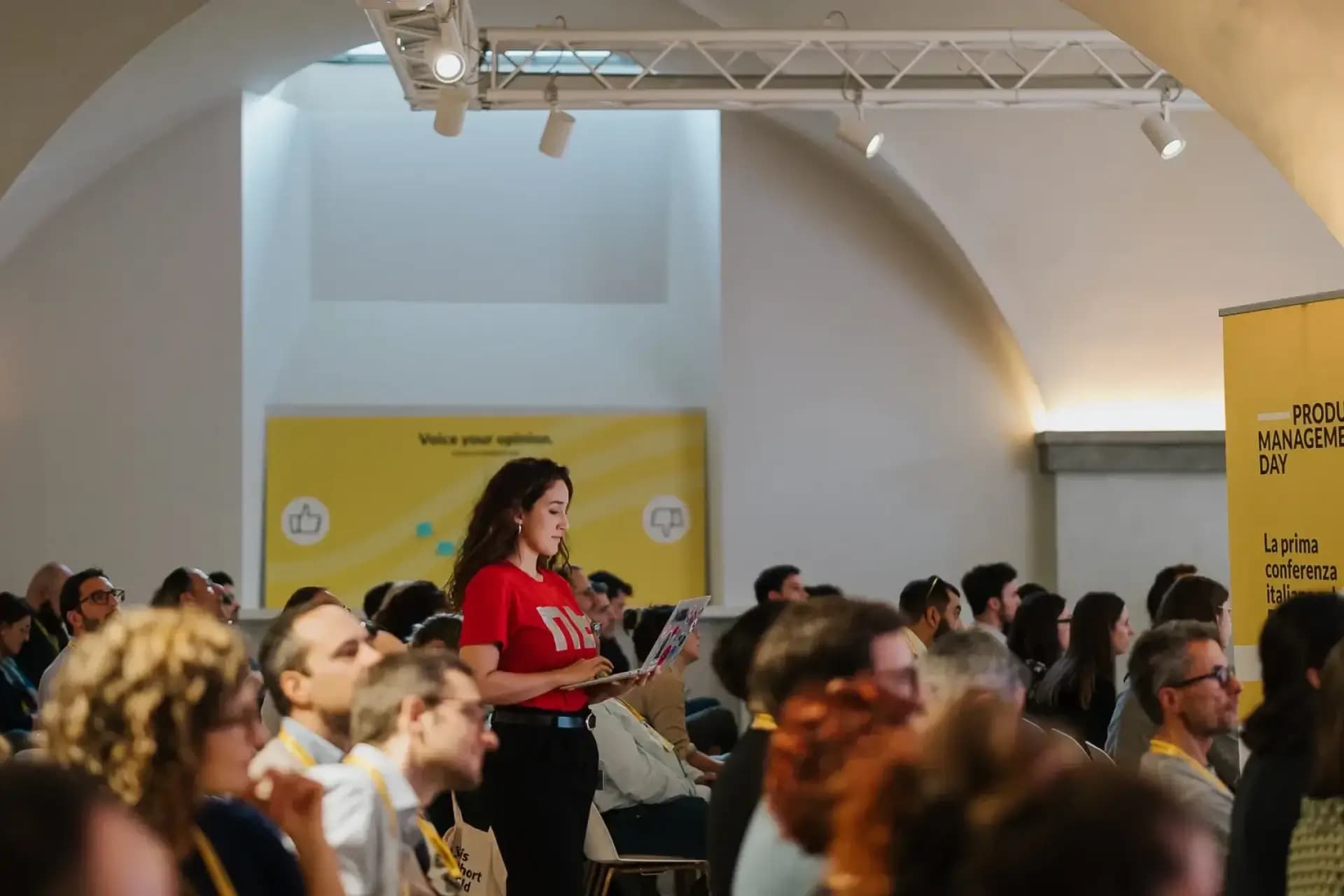 Conferenza sul Product Management a Nana Bianca, con esperti di settore e startup. Location per eventi di business e tecnologia a Firenze.